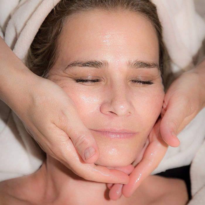 Massage femme tête